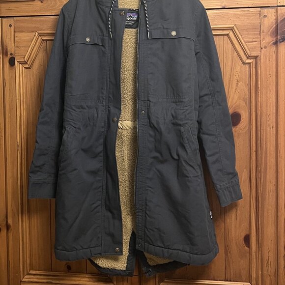 Patagonia Women's Prairie Dawn Parka Size M Smolder Blue With Tan Sherpa NWTU - Picture 6 of 11